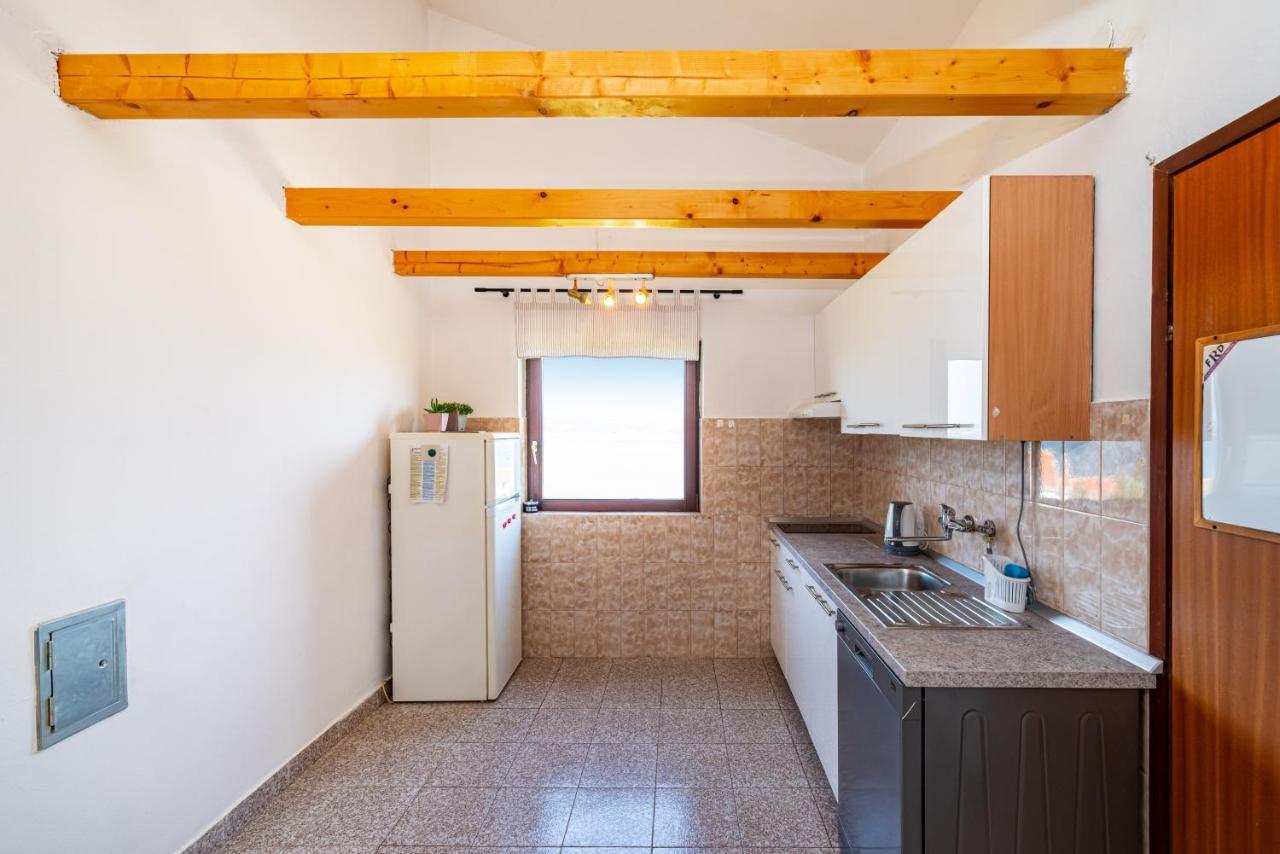 Apartment Sea And Mountain With Pool Novigrad  Δωμάτιο φωτογραφία