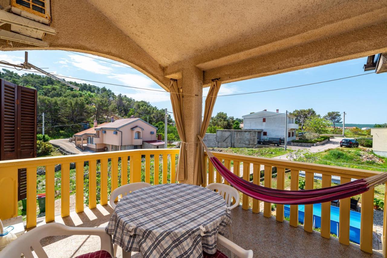 Apartment Sea And Mountain With Pool Novigrad  Δωμάτιο φωτογραφία