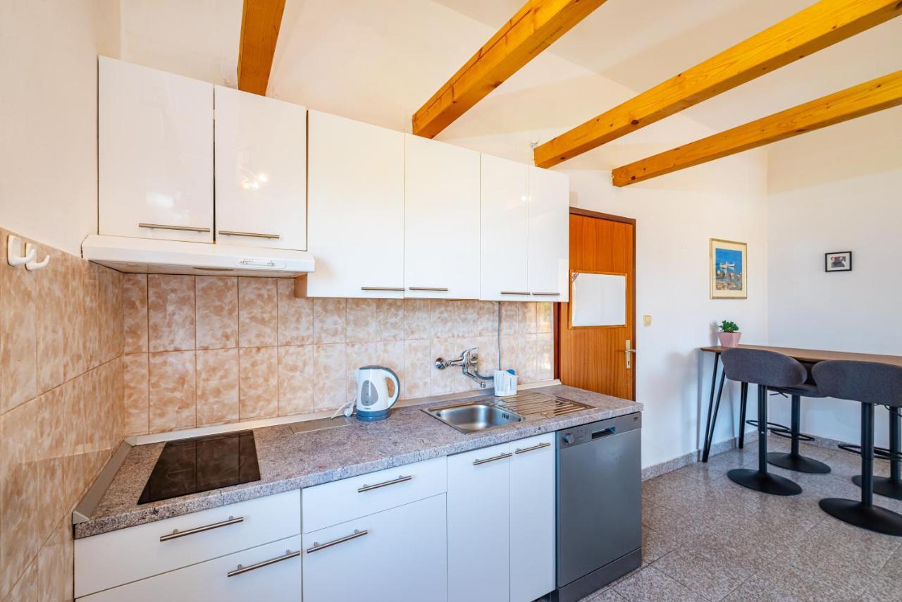 Apartment Sea And Mountain With Pool Novigrad  Εξωτερικό φωτογραφία