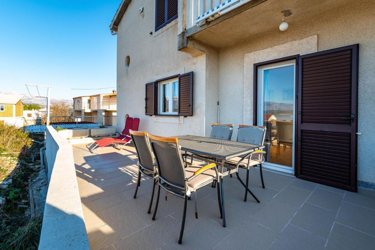 Apartment Sea And Mountain With Pool Novigrad  Εξωτερικό φωτογραφία